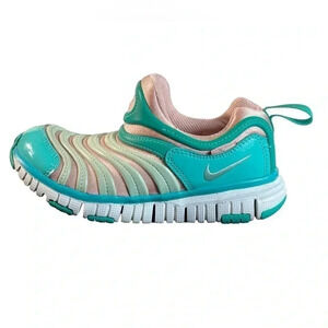 Nike Dynamo Free Green/Pink Slip On Sneakers